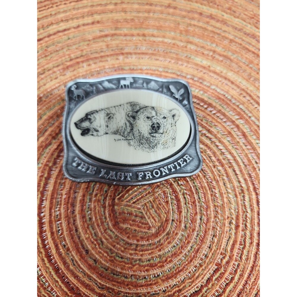 Alaskan Mint Belt Buckle Kiana 1984 The Last Frontier Polar Bears Faux Scrimshaw